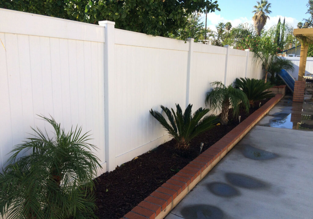 white vinyl fence Temecula Ca